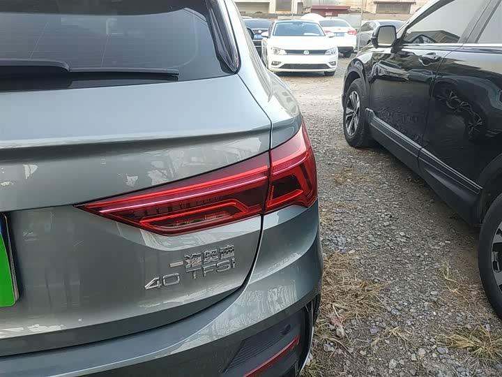 Фото 8 - Audi Q3 Sportback