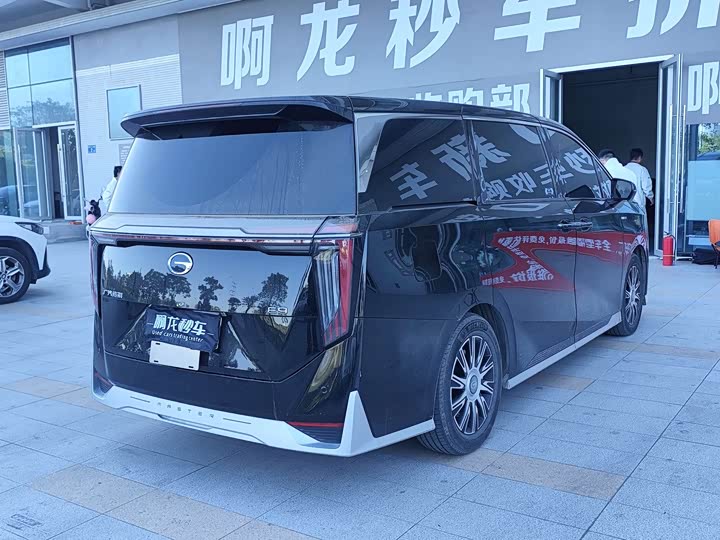 Фото 9 - GAC Trumpchi E9