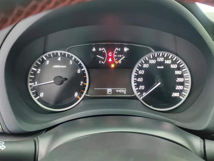 Фото 14 - Nissan Sylphy