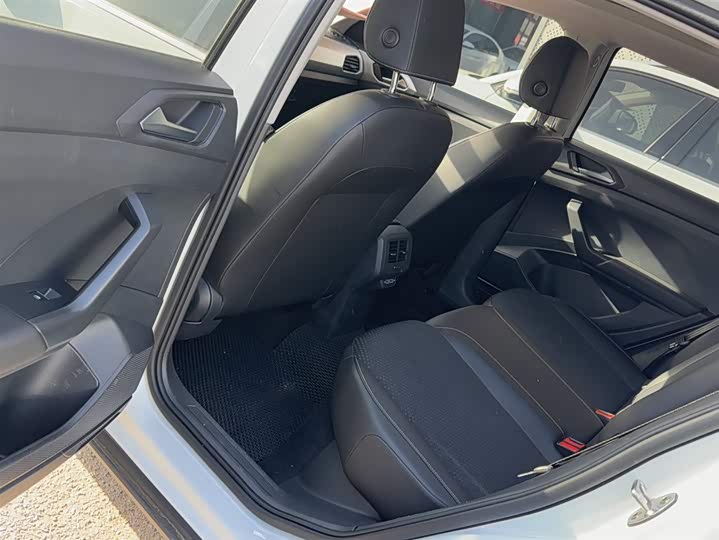 Фото 22 - Volkswagen Tacqua