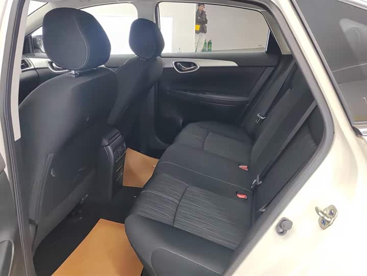 Фото 11 - Nissan Sylphy