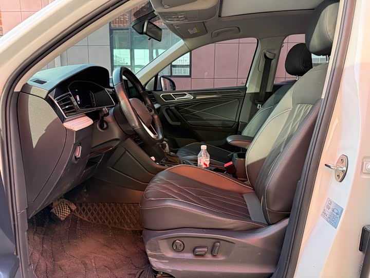 Фото 6 - Volkswagen Tiguan L Pro