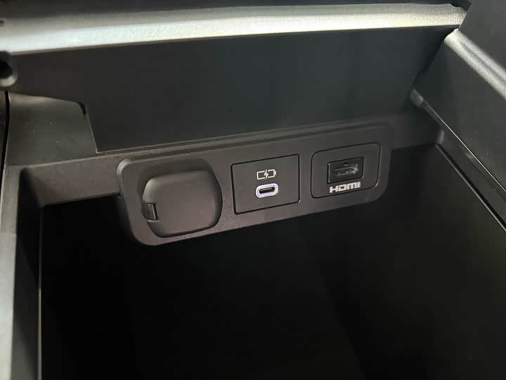 Фото 10 - Toyota Alphard