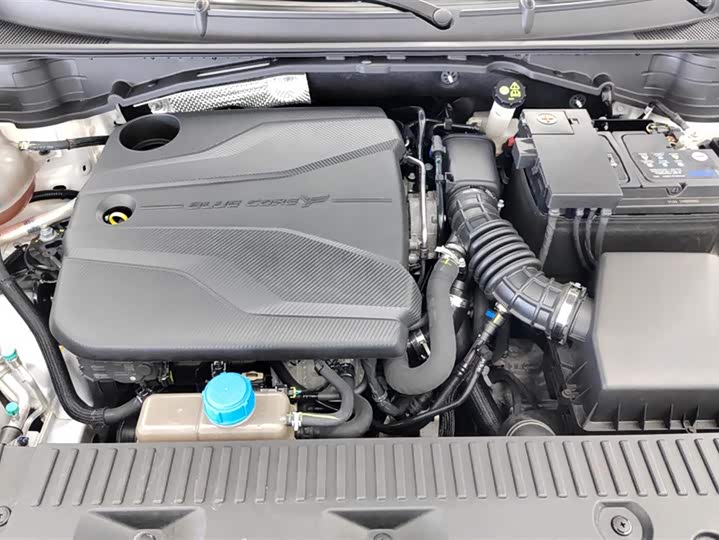 Фото 10 - Changan UNI-T