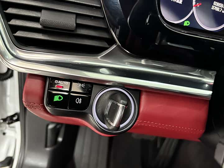 Фото 12 - Porsche Panamera