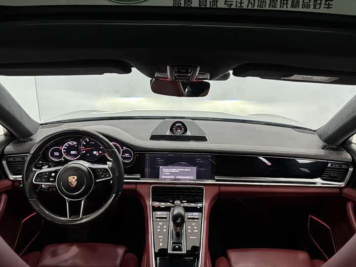 Фото 15 - Porsche Panamera