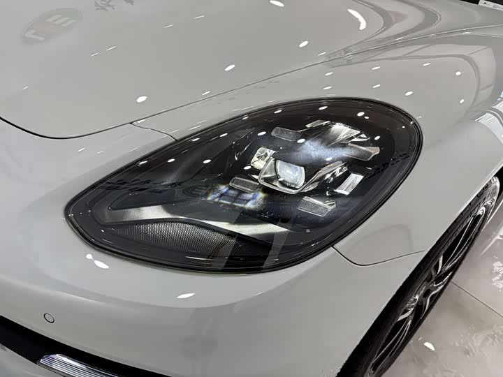 Фото 8 - Porsche Panamera