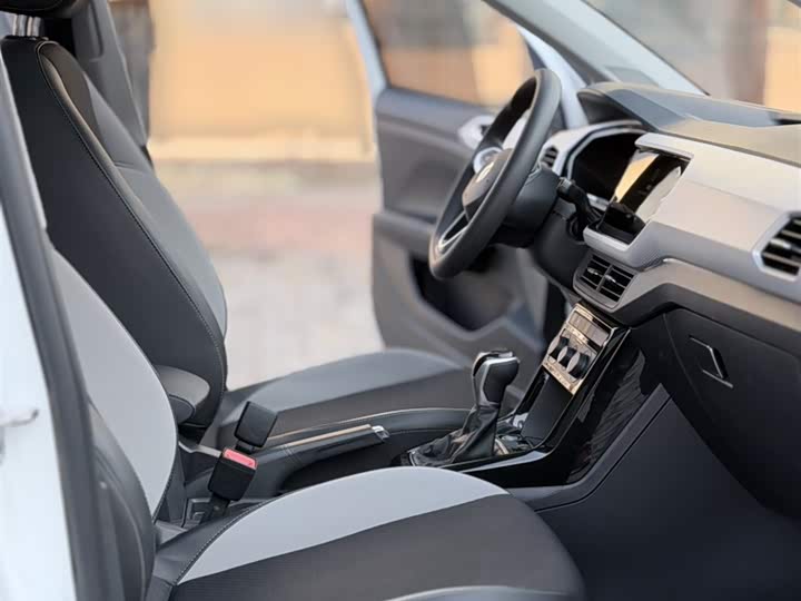 Фото 4 - Volkswagen Tacqua