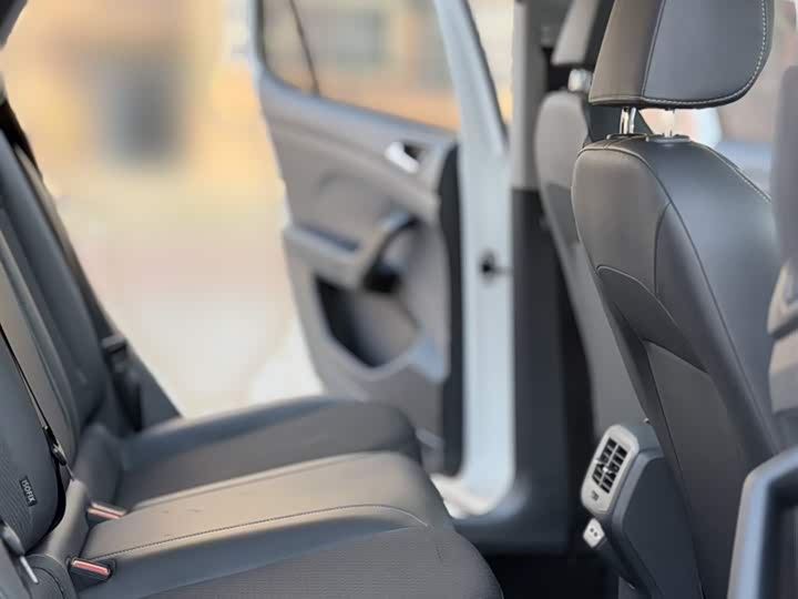 Фото 5 - Volkswagen Tacqua