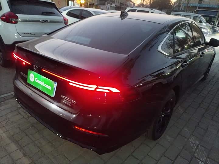 Фото 7 - Honda Accord