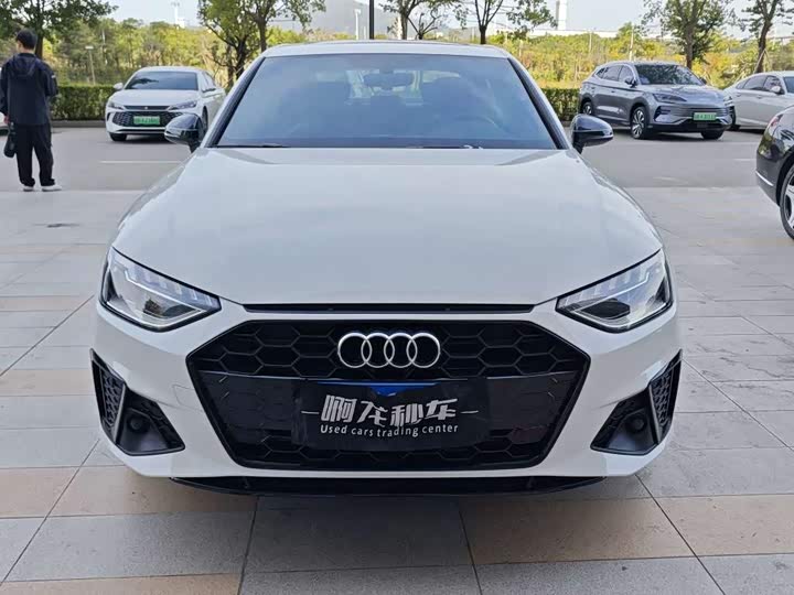 Фото 3 - Audi A4L