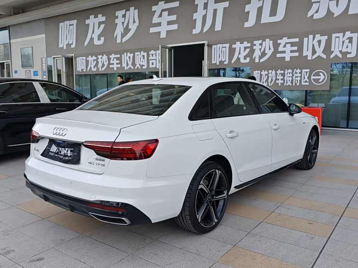 Фото 7 - Audi A4L