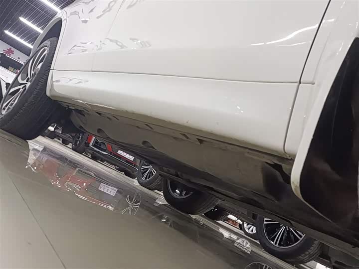 Фото 21 - Land Rover Discovery Sport