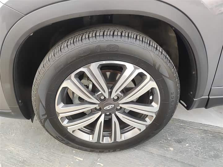 Фото 23 - Chery Tiggo 8