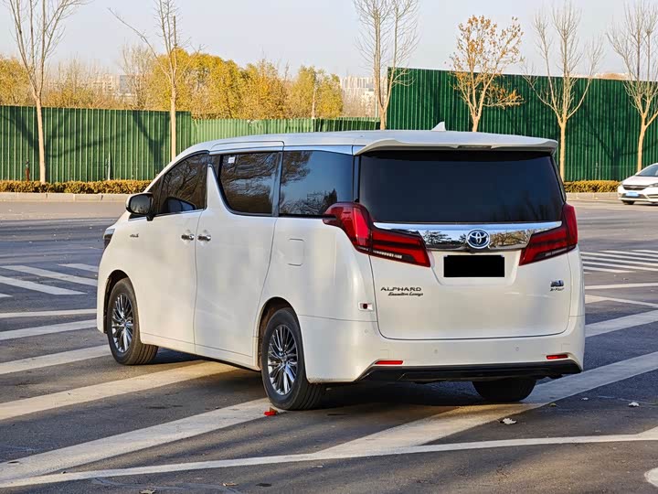 Фото 5 - Toyota Alphard