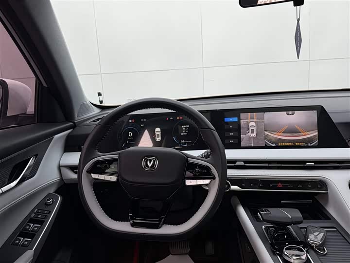 Фото 8 - Changan CS75 Plus