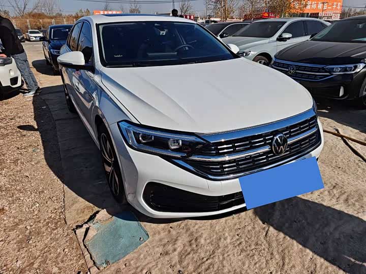 Фото 3 - Volkswagen Sagitar L