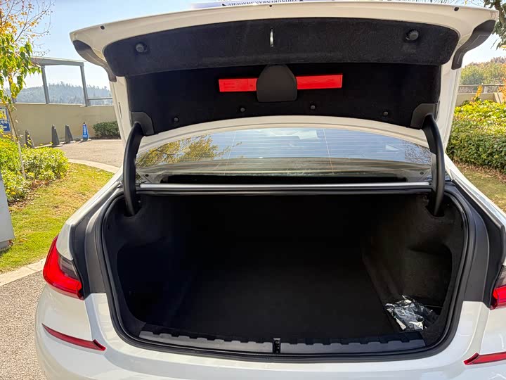 Фото 40 - BMW 3 Series