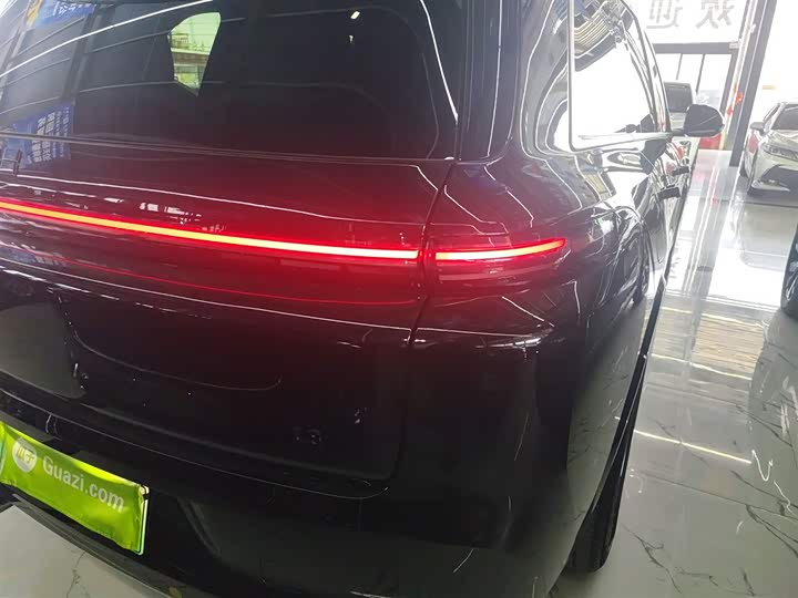 Фото 10 - LiXiang L8