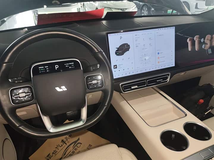 Фото 17 - LiXiang L8