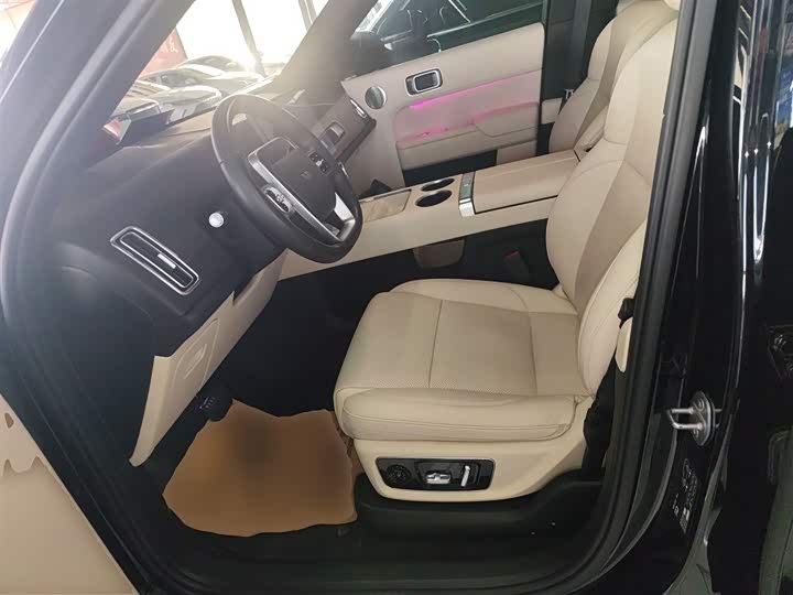 Фото 18 - LiXiang L8