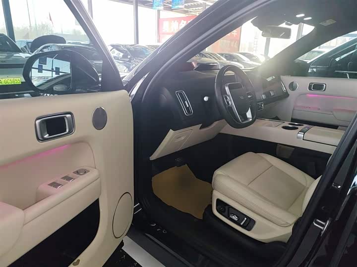 Фото 19 - LiXiang L8