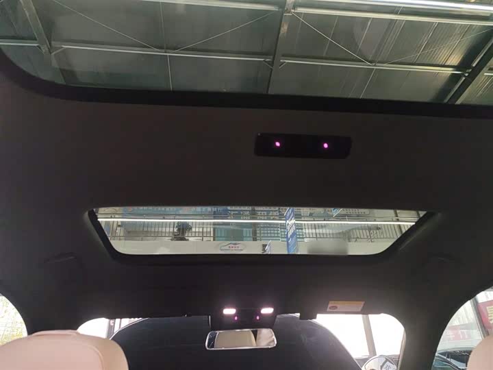 Фото 21 - LiXiang L8