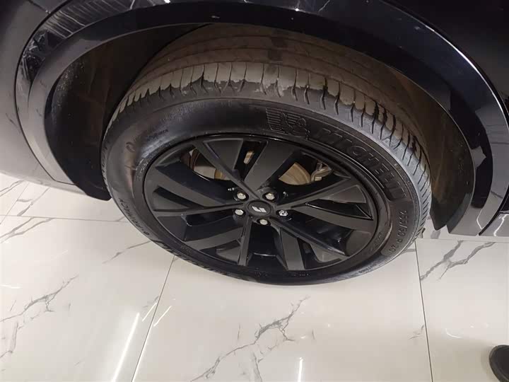 Фото 24 - LiXiang L8