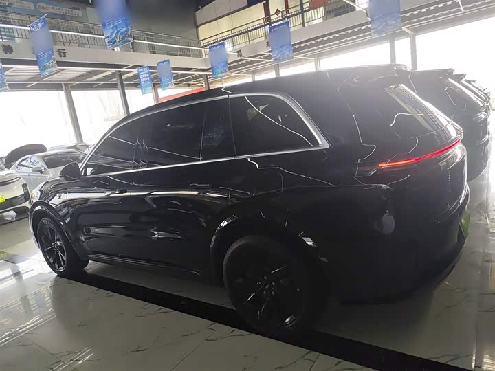 Фото 6 - LiXiang L8