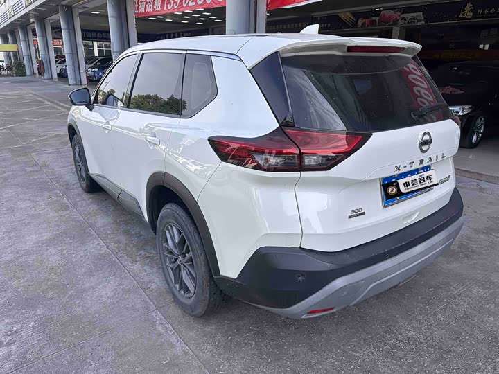 Фото 6 - Nissan X-Trail