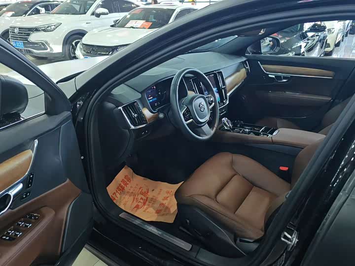 Фото 8 - Volvo S90 Hybrid