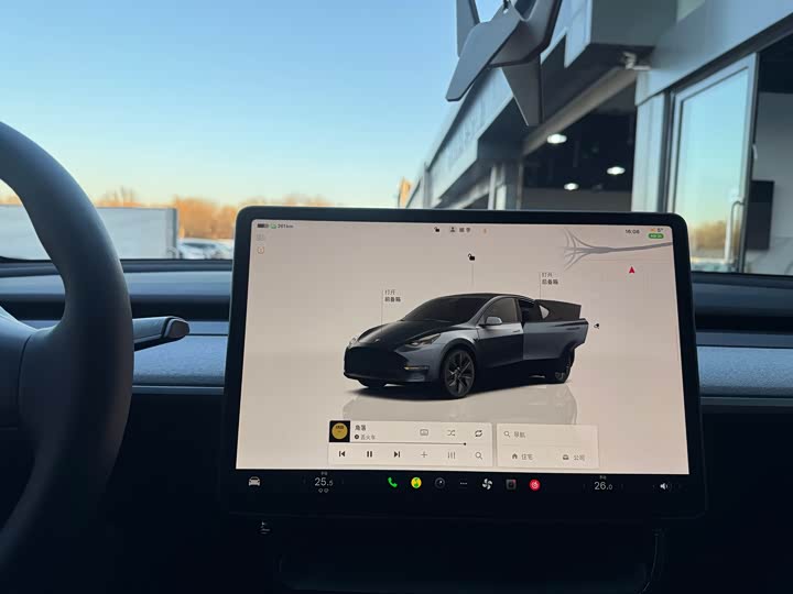 Фото 16 - Tesla Model Y