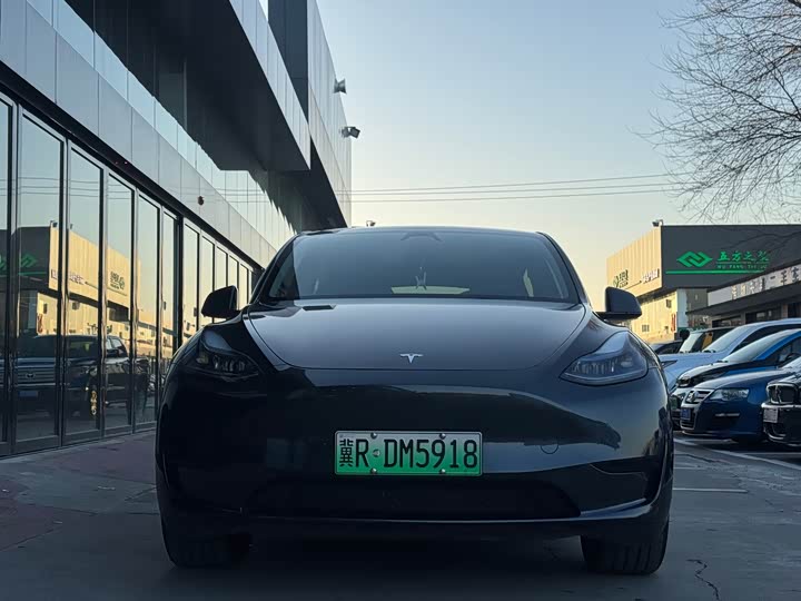 Фото 2 - Tesla Model Y