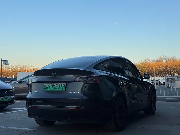 Фото 20 - Tesla Model Y