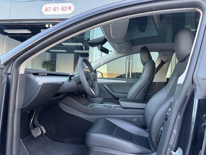 Фото 4 - Tesla Model Y