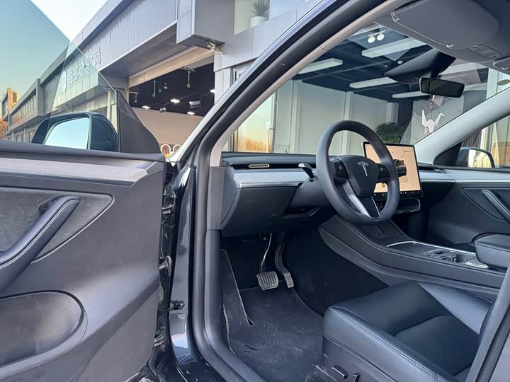 Фото 5 - Tesla Model Y