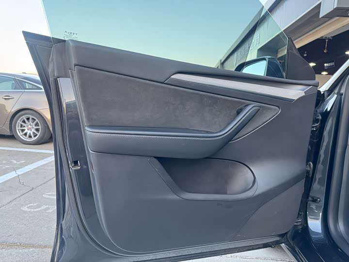 Фото 6 - Tesla Model Y