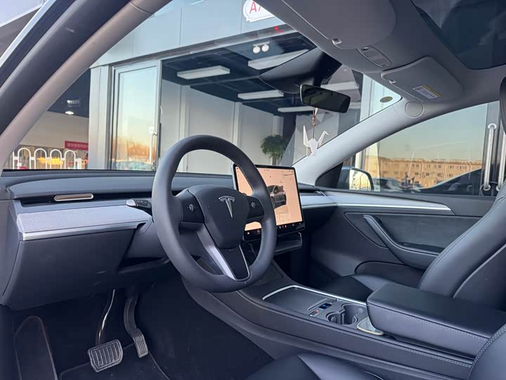 Фото 7 - Tesla Model Y