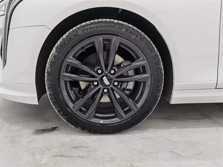 Фото 17 - Cadillac CT4