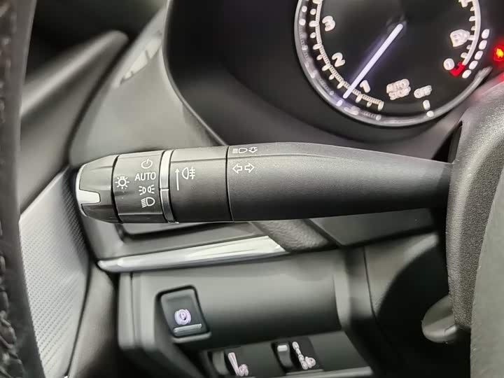 Фото 21 - Cadillac CT4