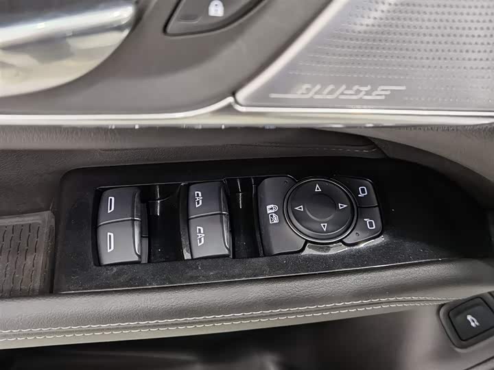 Фото 9 - Cadillac CT4