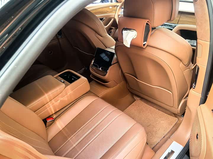 Фото 10 - Bentley Flying Spur