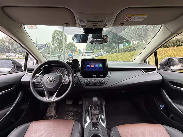 Фото 7 - Toyota Corolla