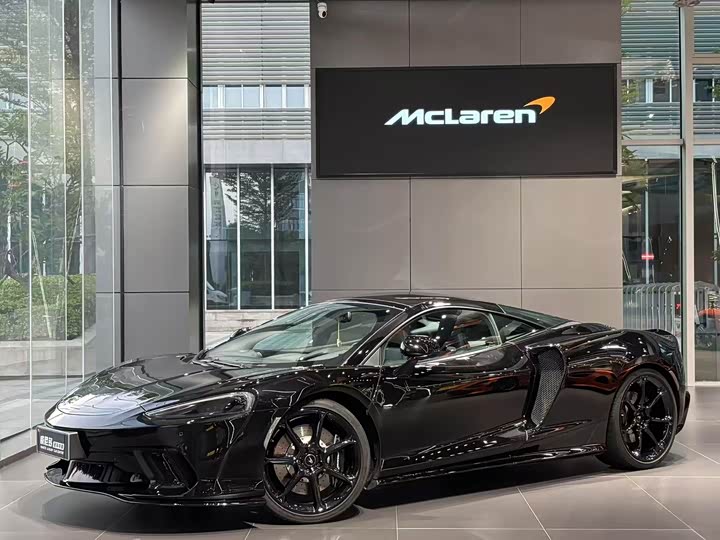 Фото 3 - McLaren GT