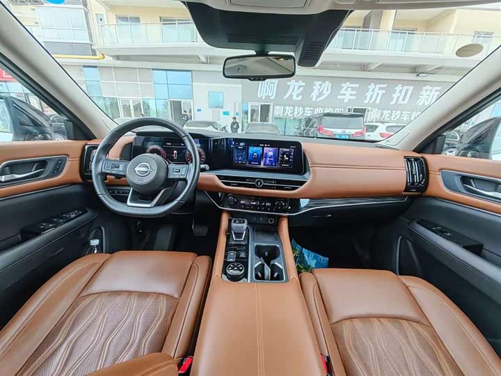 Фото 9 - Nissan Pathfinder