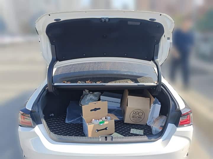 Фото 10 - Lexus ES