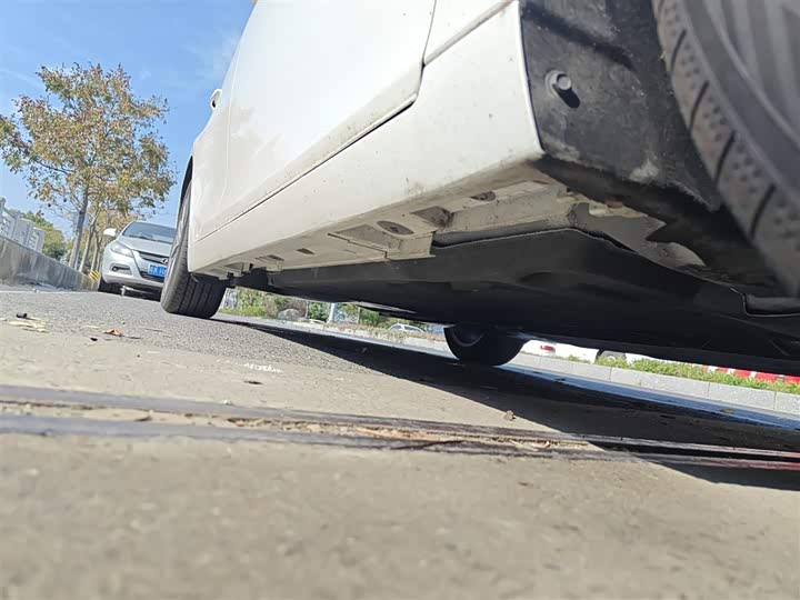 Фото 16 - Lexus ES