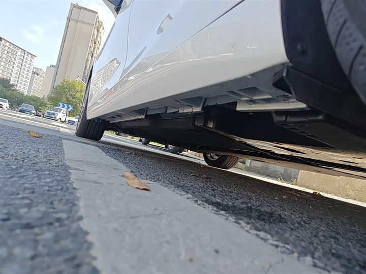 Фото 18 - Lexus ES