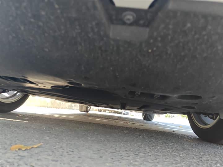 Фото 23 - Lexus ES