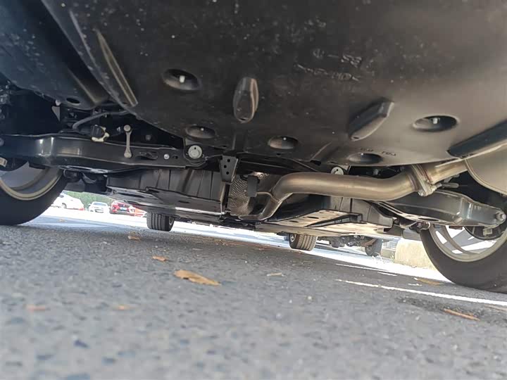 Фото 25 - Lexus ES